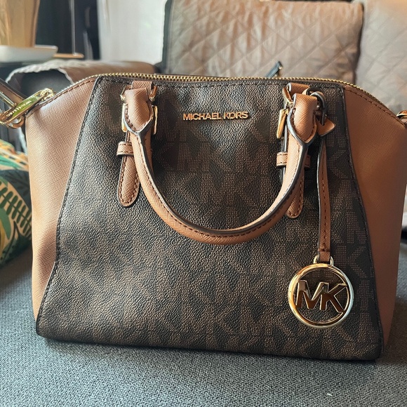 Michael Kors Bag - Picture 1 of 6